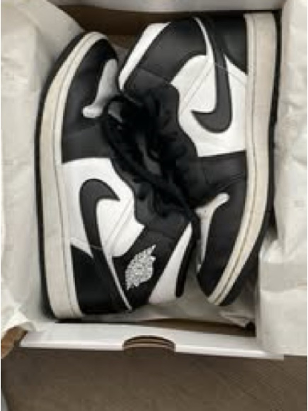 Nike Air Jordan 1 Mids 
Size 7